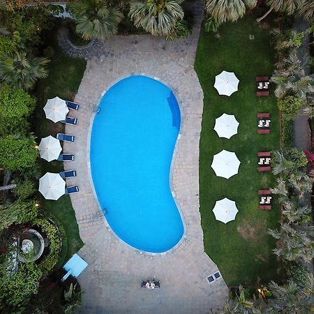 Hotel Clarks Varanasi Limited Екстер'єр фото