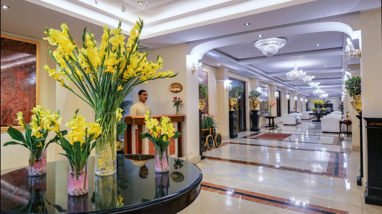 Hotel Clarks Varanasi Limited Екстер'єр фото