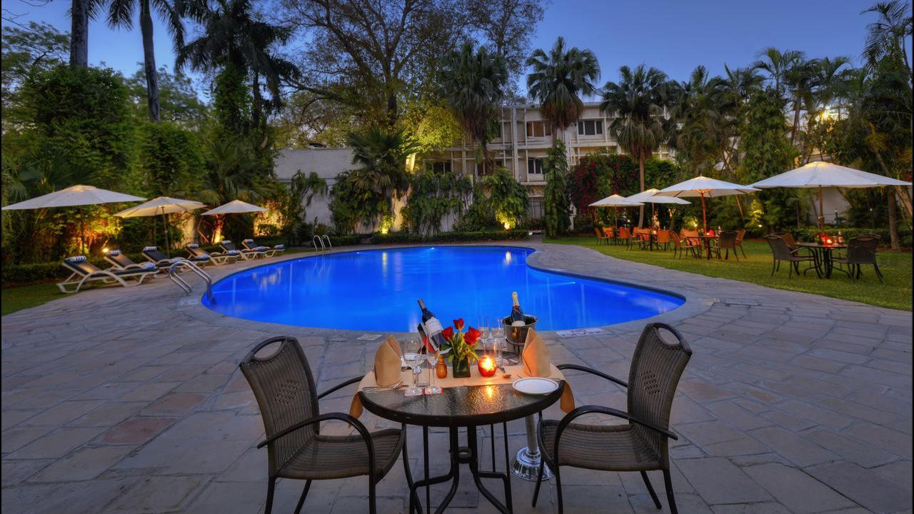 Hotel Clarks Varanasi Limited Екстер'єр фото