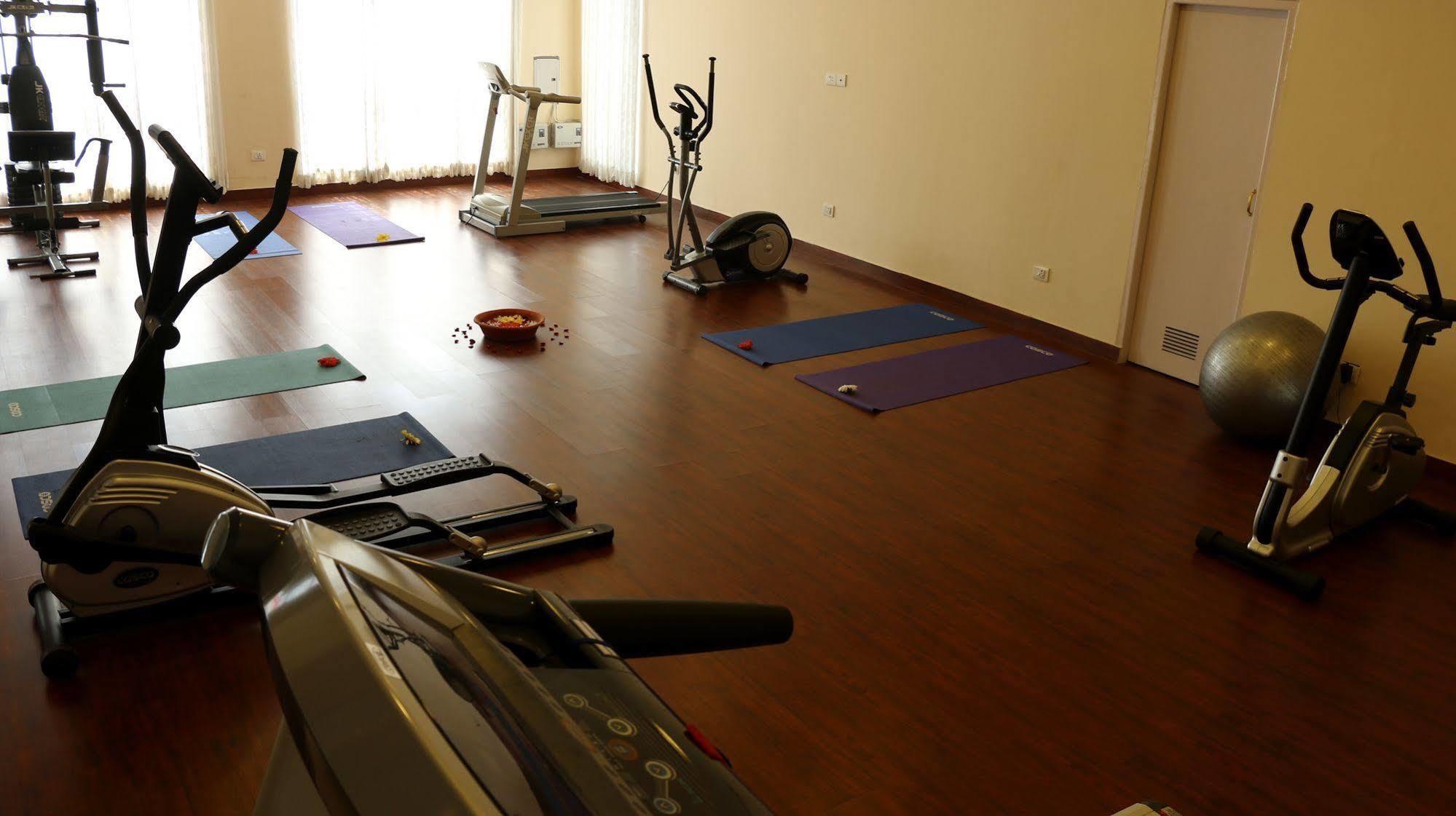 Hotel Clarks Varanasi Limited Екстер'єр фото